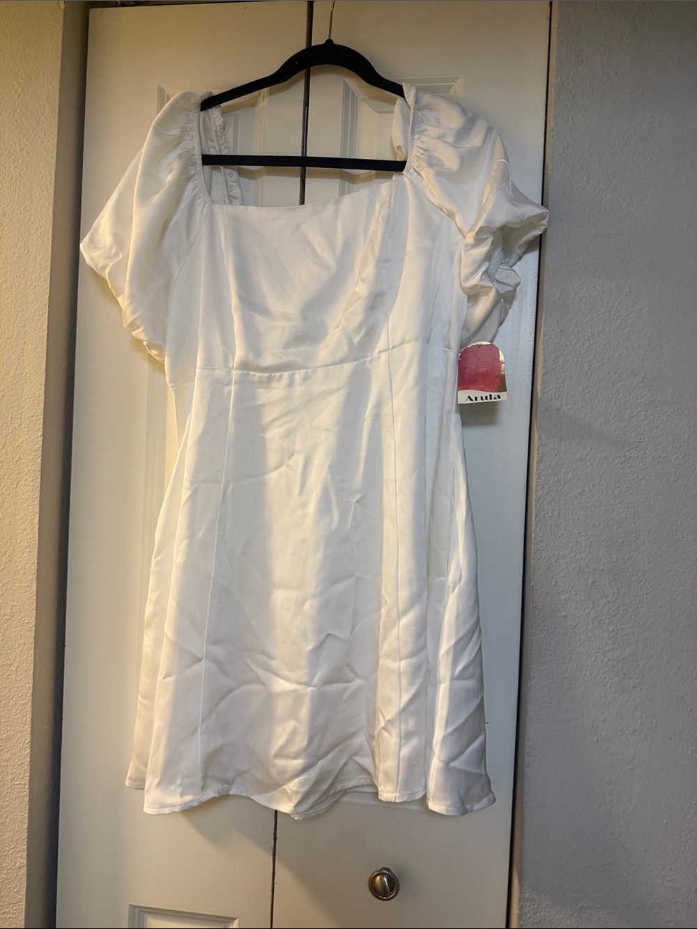 ARULA White Satin Square Neck Puff Sleeve Tunic
